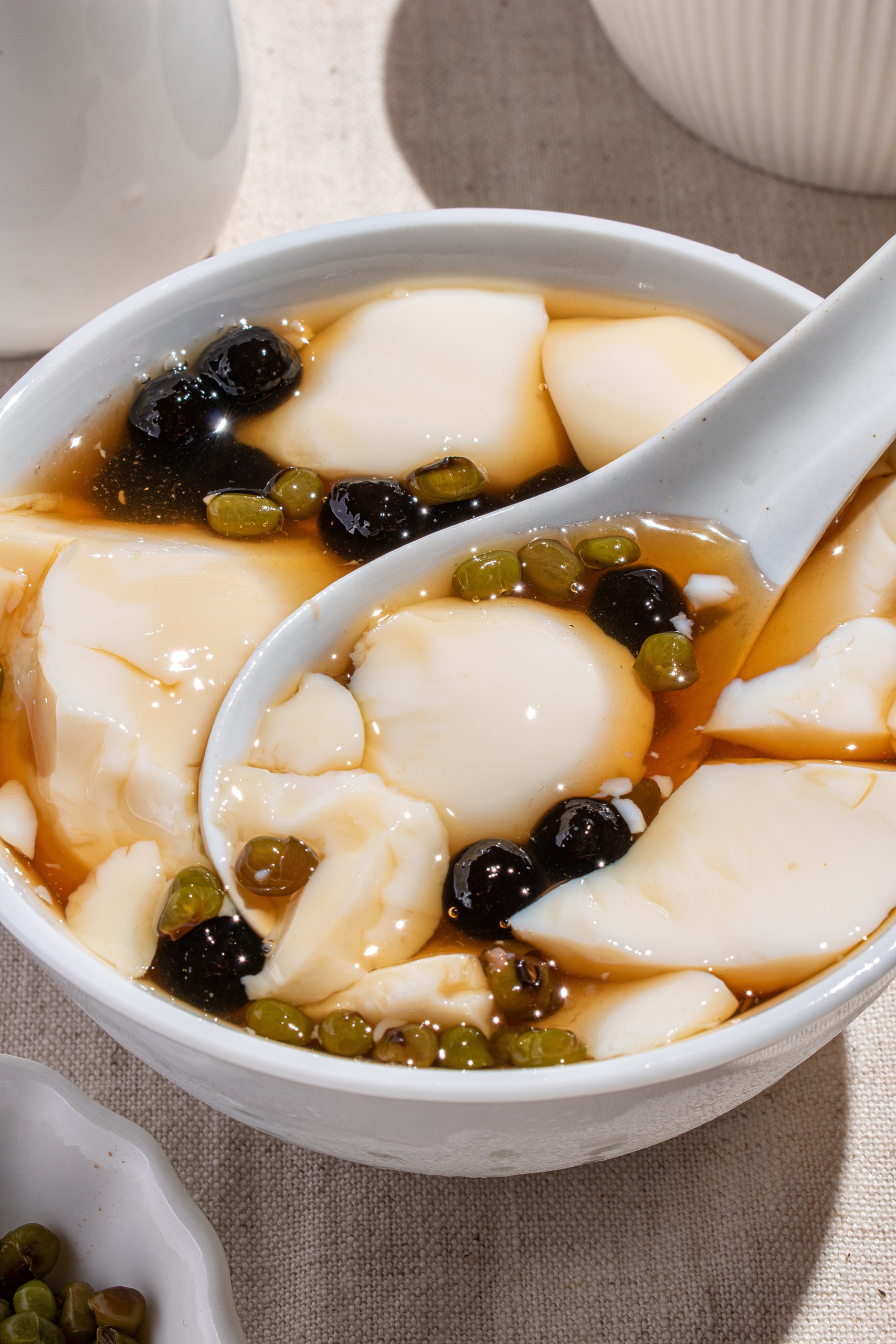 Easy Shortcut Chinese Tofu Pudding / Douhua (豆花 /豆腐花)