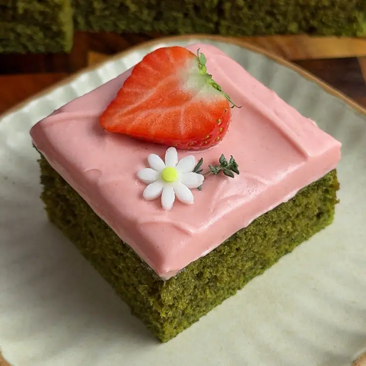 Easy Strawberry Matcha Cake
